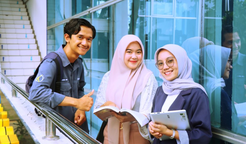 Jembatan Bisnis dan Teknologi: Peran Vital Jurusan Teknik Industri Ma'soem University dalam Integrasi Sistem 4.0