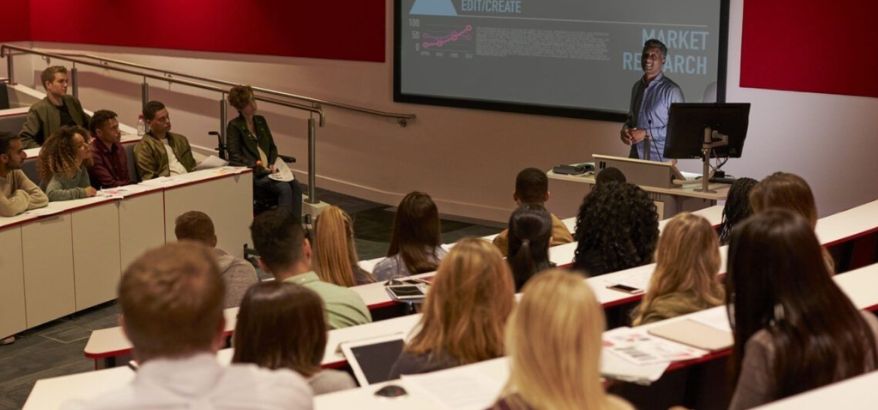 Etika Pergaulan Kampus: Fondasi Karakter Mahasiswa di Era Modern