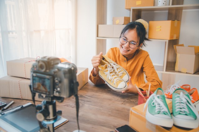 Review oleh Blogger: Jejak Cerita yang Menuntun Pilihan di Dunia Digital