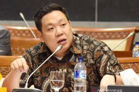 Dari Jakarta Timur untuk Indonesia: Kiprah Charles Honoris di Panggung Nasional