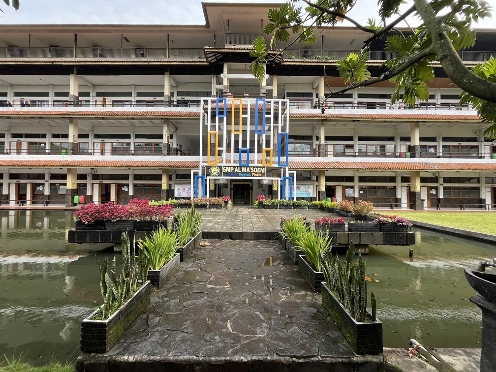 Tips Memilih Pesantren Ramah Anak untuk Orang Tua Pemula